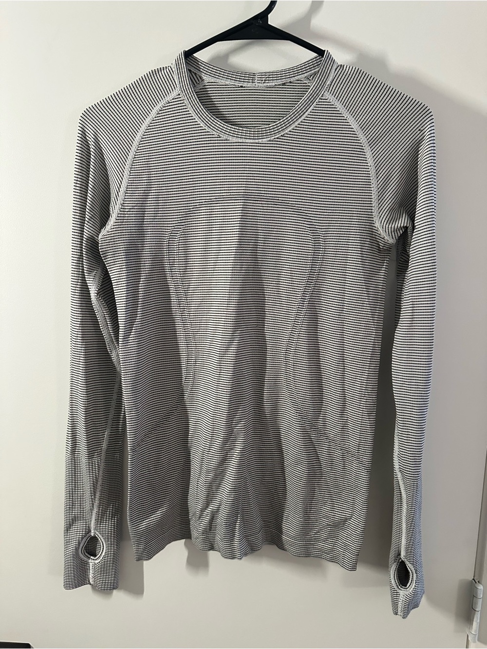 lululemon athletica Women's Long-Sleeve Striped Crew - White & Black